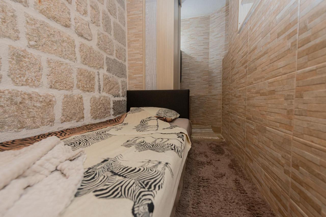 Appartement Sea Front 171 à Kotor Extérieur photo