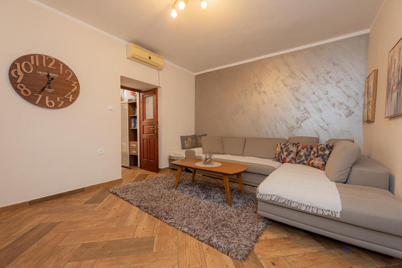 Appartement Sea Front 171 à Kotor Extérieur photo