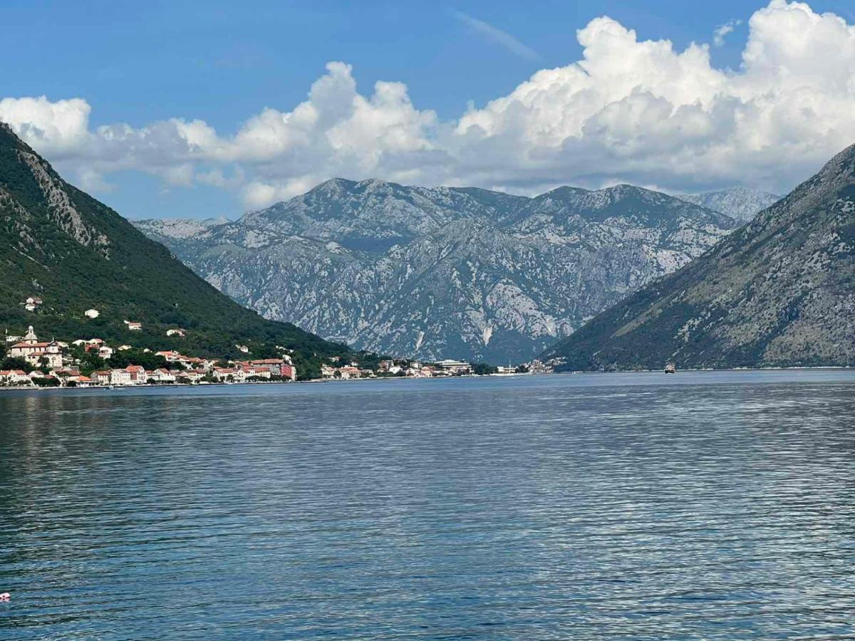 Appartement Sea Front 171 à Kotor Extérieur photo