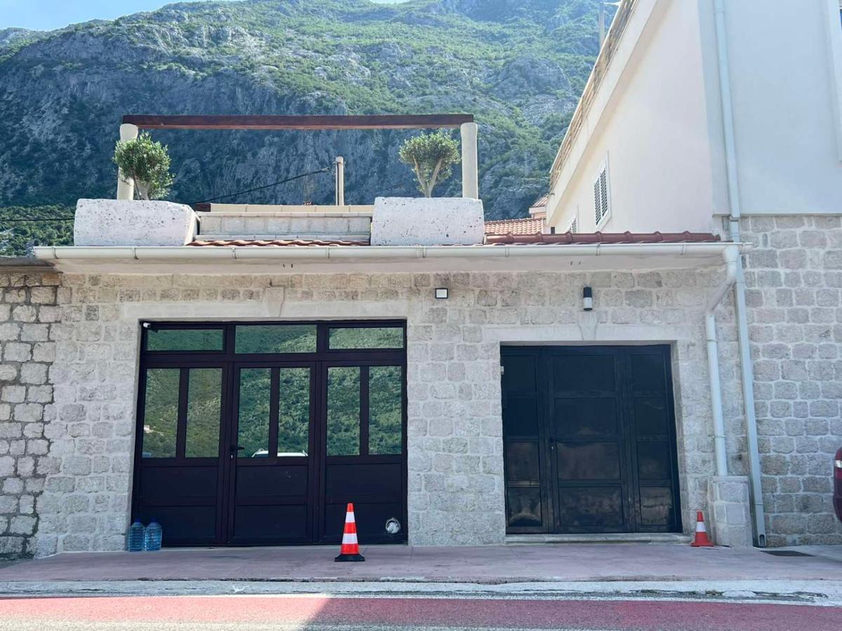 Appartement Sea Front 171 à Kotor Extérieur photo
