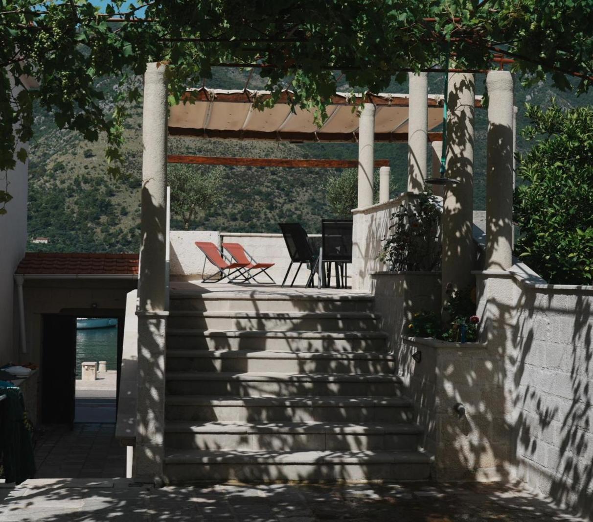 Appartement Sea Front 171 à Kotor Extérieur photo
